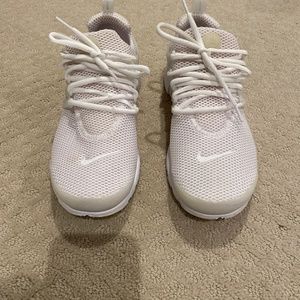 Nike presto shoes